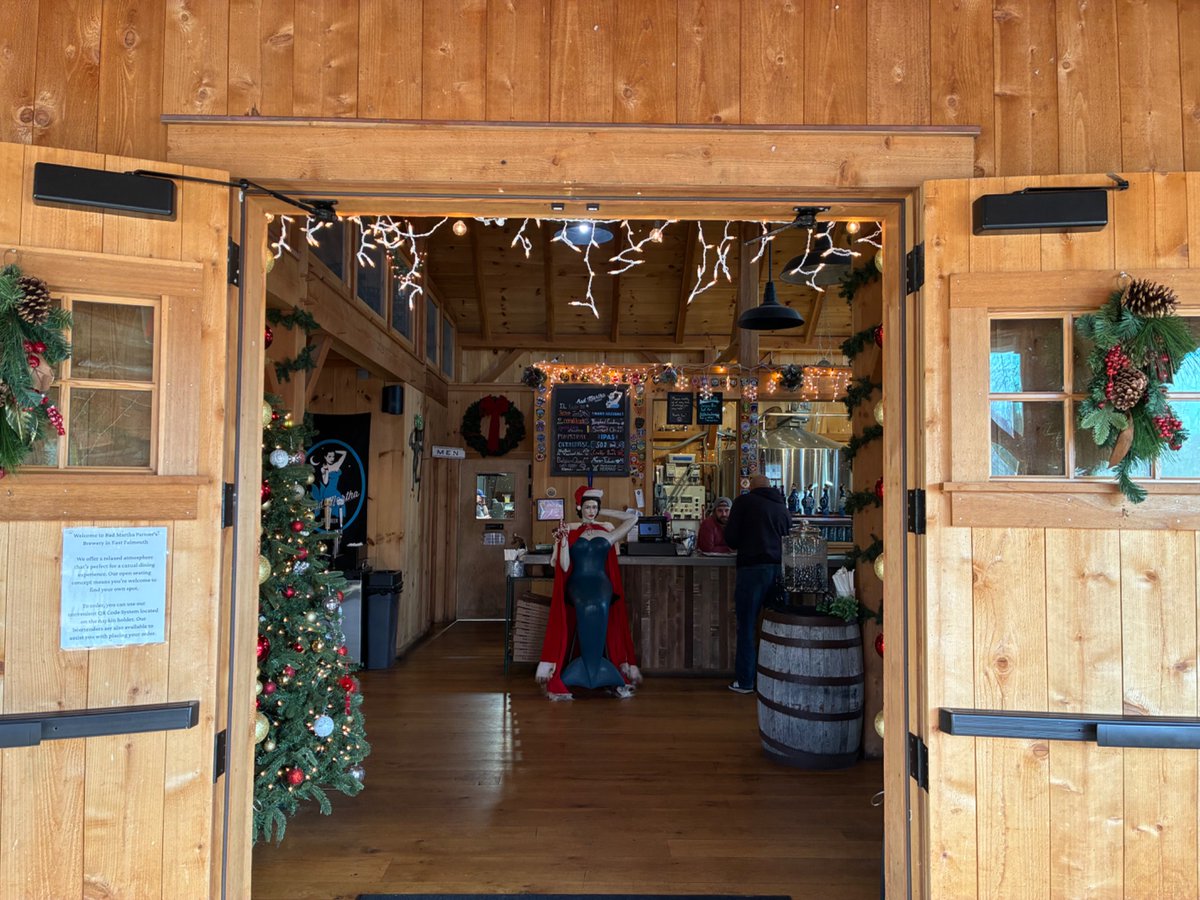 CapeCodBars's tweet image. Bad Martha’s Brewery is all decked out for the season. Their heated porches are very cozy. #Falmouth #CapeCod #Christmas