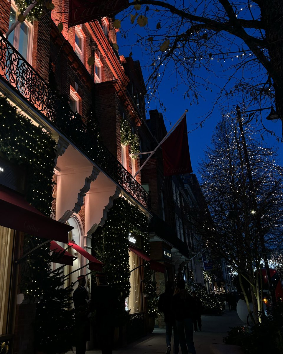 _fbba's tweet image. London again, but my heart is fuller this time💌