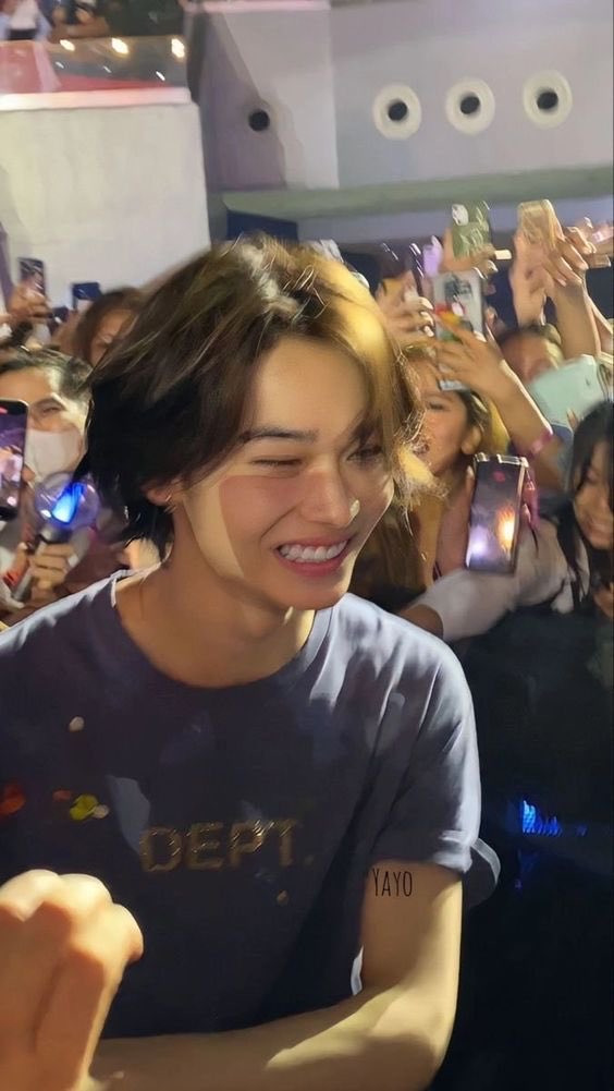 no one knows how much I love his smile