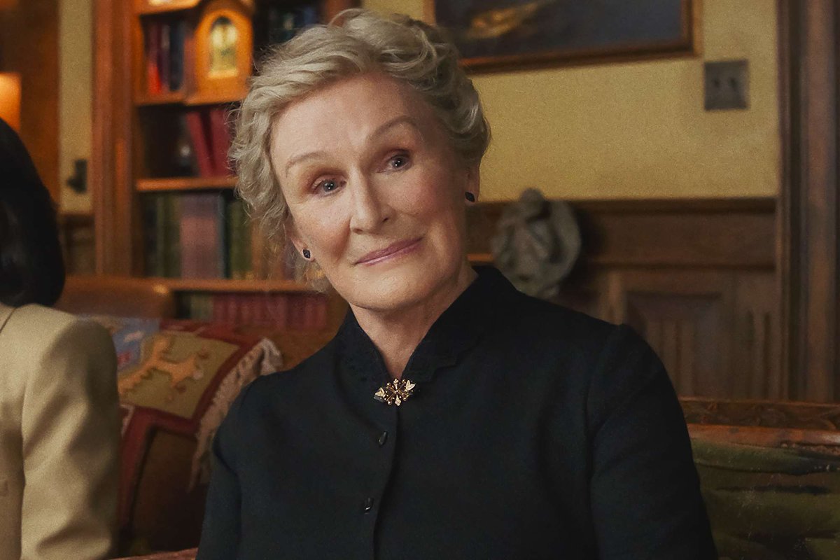 Glenn Close should be winning every single award for her performance in WAKE UP DEAD MAN. She ate this role up. Our greatest living actor. ❤️