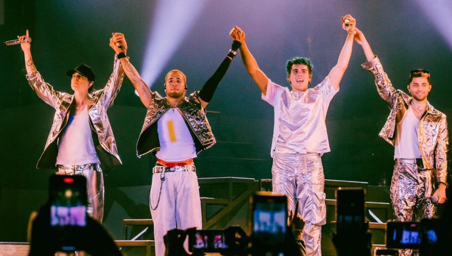 Sí, damas y caballeros.... HOY SE CUMPLEN 10 AÑOS DE AQUEL FENÓMENO MUSICAL LATINO❤️‍🔥

Han pasado 3,653 días desde entonces. Pero siempre los recordaremos como ¡¡¡LA MEJOR PARTE DE NUESTRA ADOLESCENCIA!! 

10 años de CNCO.  <a href="/CNCOmusic/">CNCO</a>