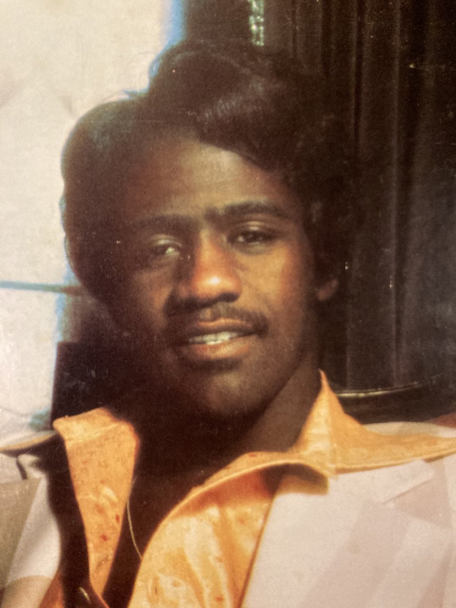 Eamon Carr tweet media