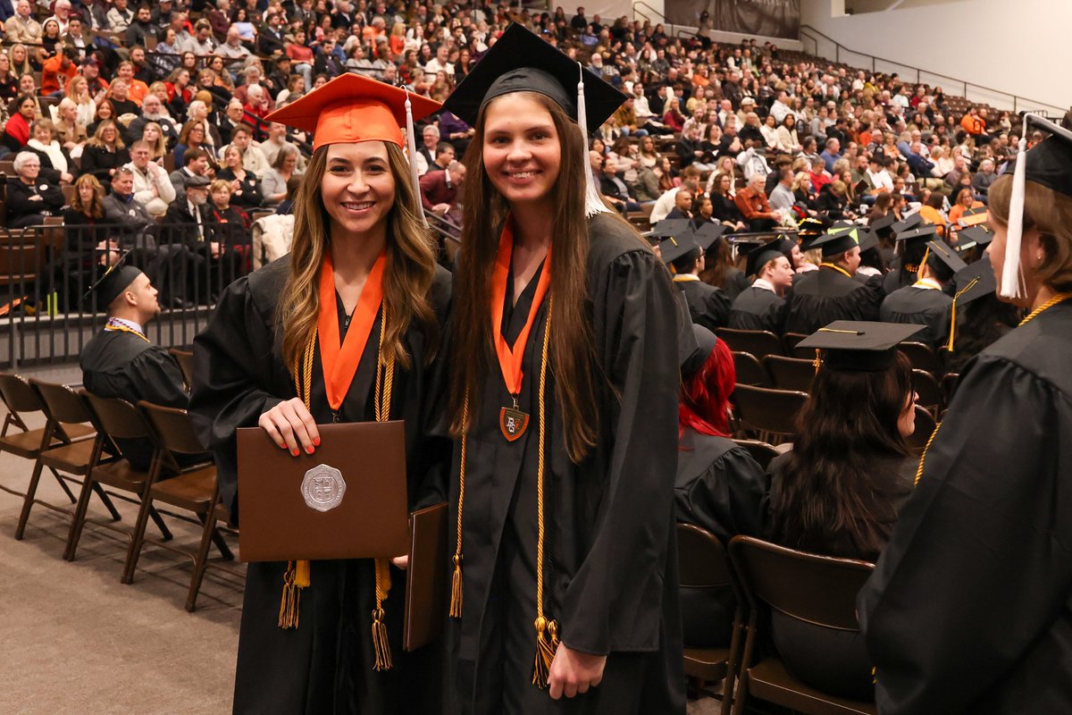 BGSU_Athletics's tweet photo. Celebrating our December Grads 🎓📜🎉 https://t.co/O7XwYXsEdJ