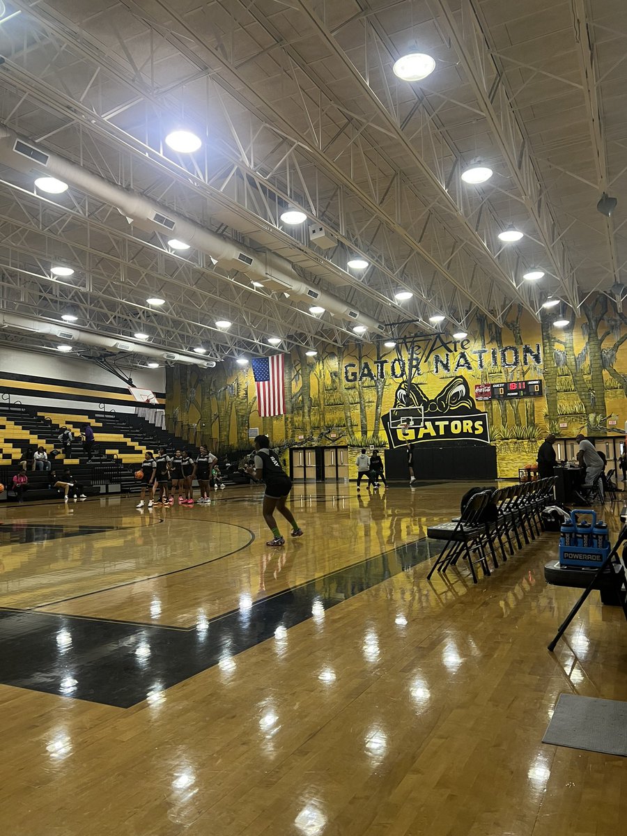 AboveThe_Game's tweet photo. Covering “Girls Night Out” at Goose Creek High! First game @ 2:30 PM @graycollacademy vs @CanesFBS https://t.co/Y4SozVZ0K1