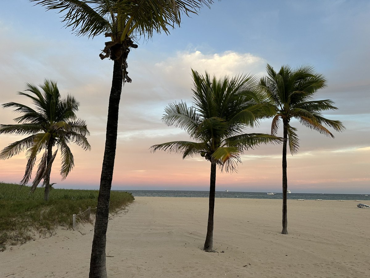 In Fort Lauderdale for the Miami Physics conference. Among other topics, great discussions around AI and QIS for science. The surroundings are also pretty good.