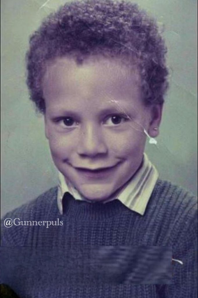 GunnerPuls's tweet image. A famous footballer in his younger days.

Guess the player?

Level: Hard 🔥