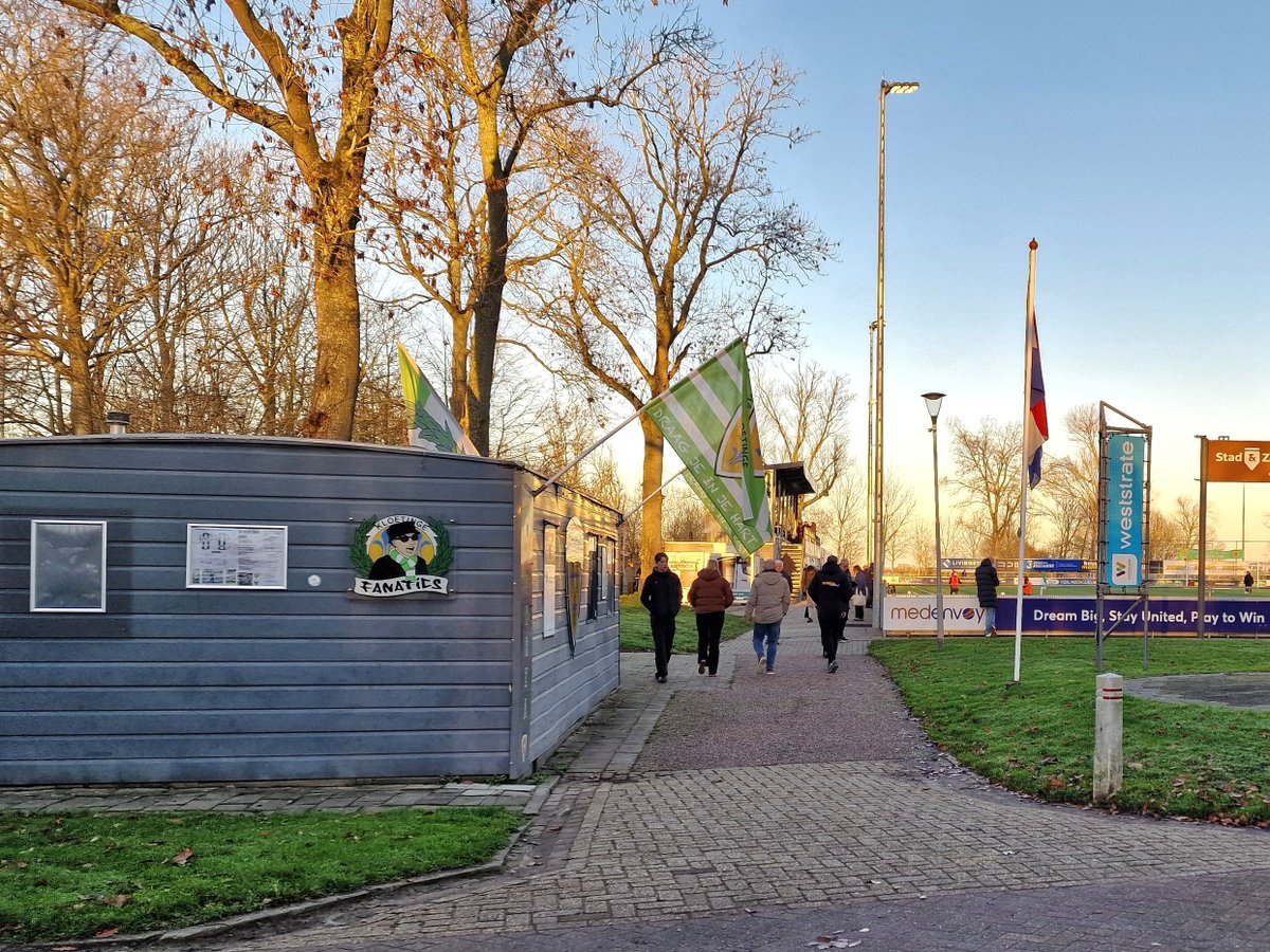afcajaxpro_'s tweet photo. De leuk voetballende koploper van de 3e Divisie, pakt een verdiende overwinning tegen de club uit Hoornaar.

Wie weet volgend seizoen wel 2 Zeelandse clubs op het hoogste amateurniveau!

#Groundhopping #Dutch92 #Dutch156 https://t.co/UC12VushJ0