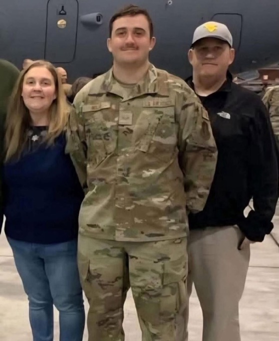 InsiderWire's tweet image. #BREAKING: National Guardsman Andrew Wolfe was just released from the hospital.