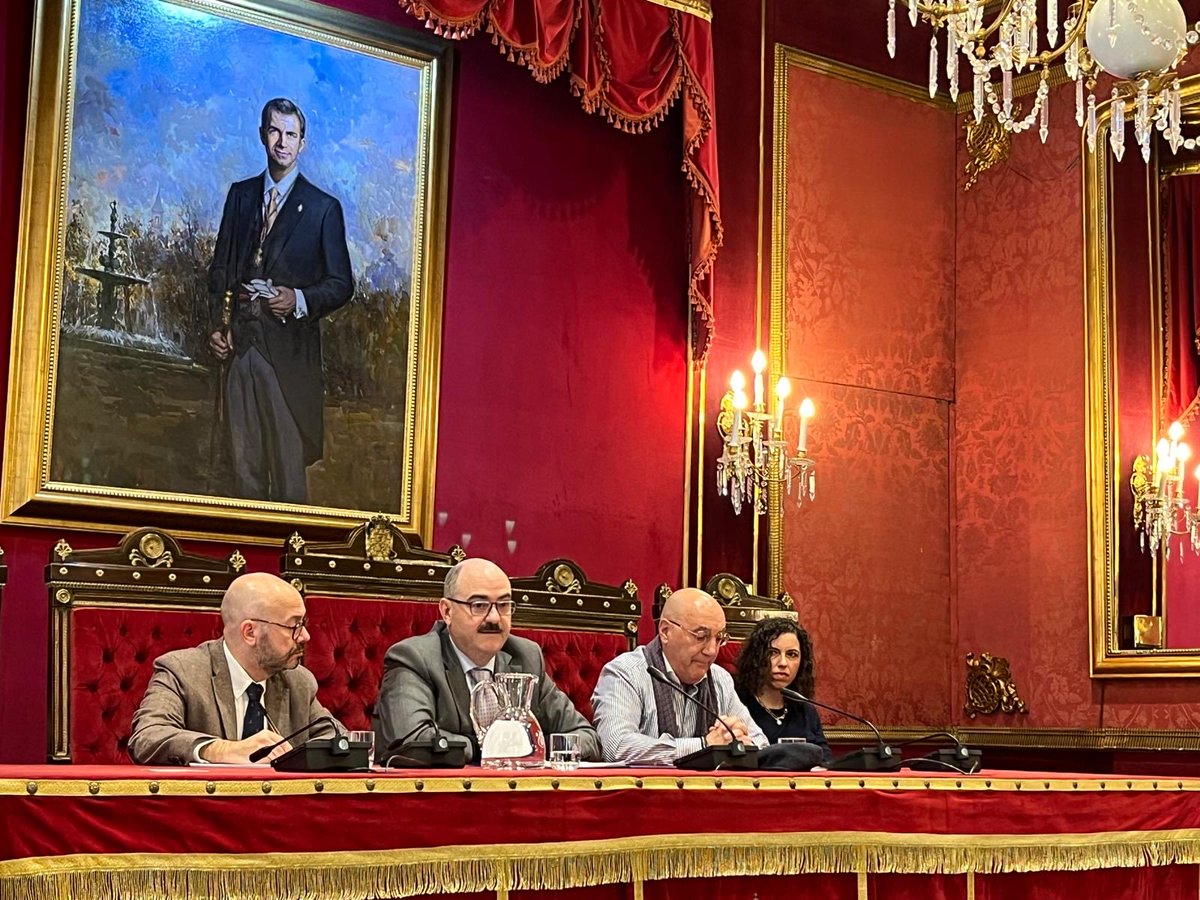 🏛️ Ayer celebramos la Asamblea Anual de Cosital Granada.

✅ Aprobamos por unanimidad la memoria de gestión del Presidente. 

✅ Aprobamos por unanimidad el presupuesto para 2026. 

📸 Salón del Plenos del Ayuntamiento de Granada.