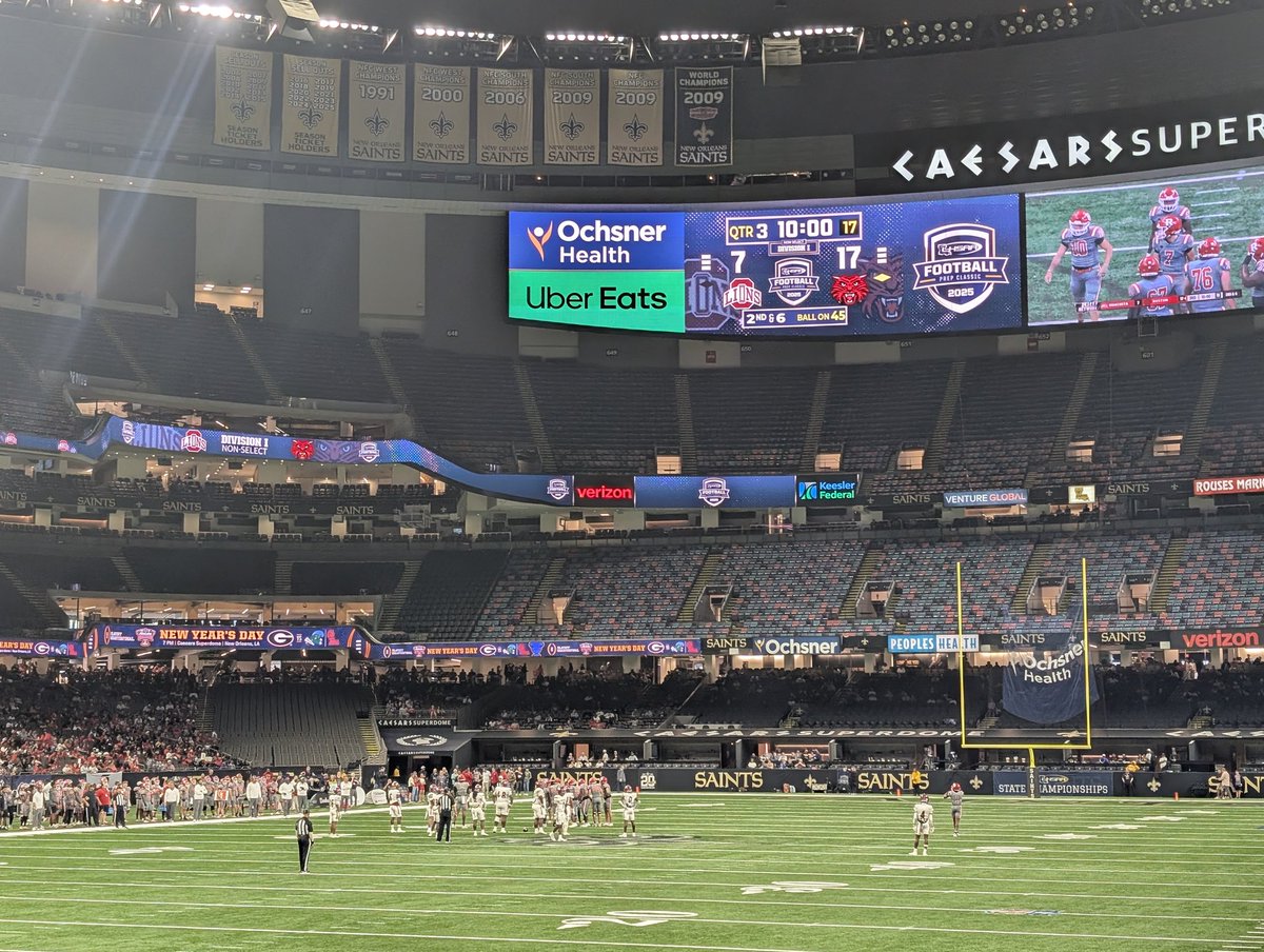 And the 2nd Half of your Division II Non Select State Championship is Underway from the Dome!