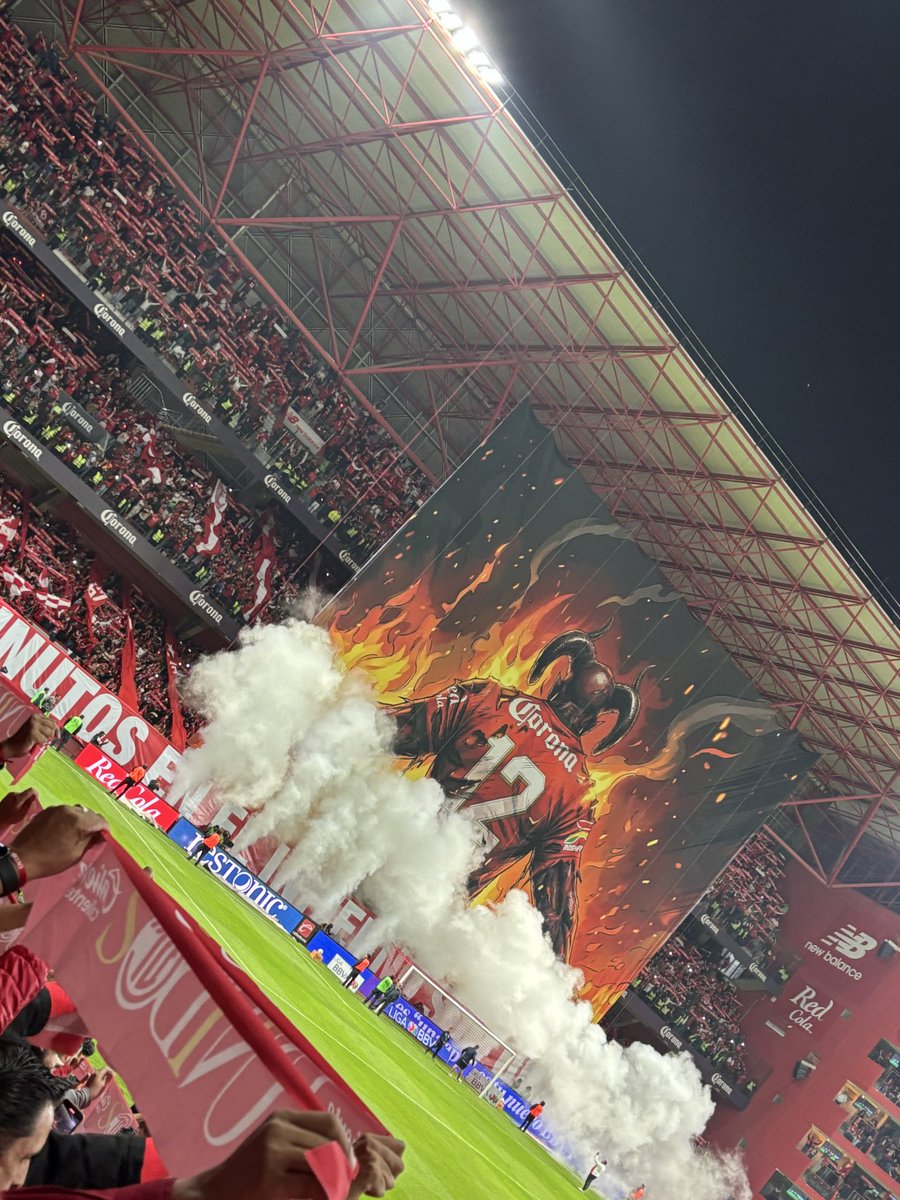 GylSanchez's tweet photo. @LBR2004 @TolucaFC ❤️❤️🇵🇪🇵🇪 https://t.co/wv2NoAT5FD