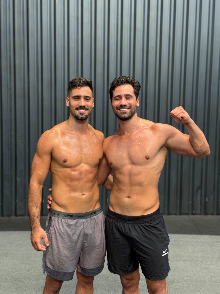 MathTorrezani's tweet image. Treininho com o irmão! 😮‍💨🏃🏻‍♂️