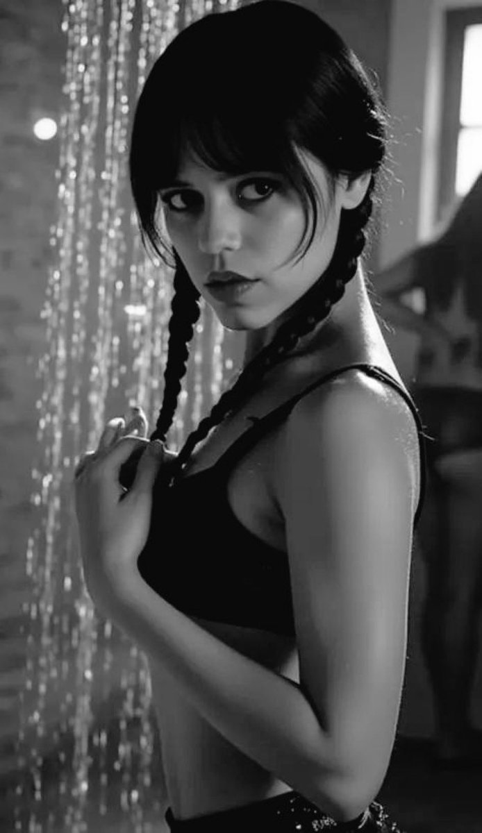 BraidsOfWoe's tweet image. I have the heart of a very caring woman. 

I keep it in a jar in my trunk.