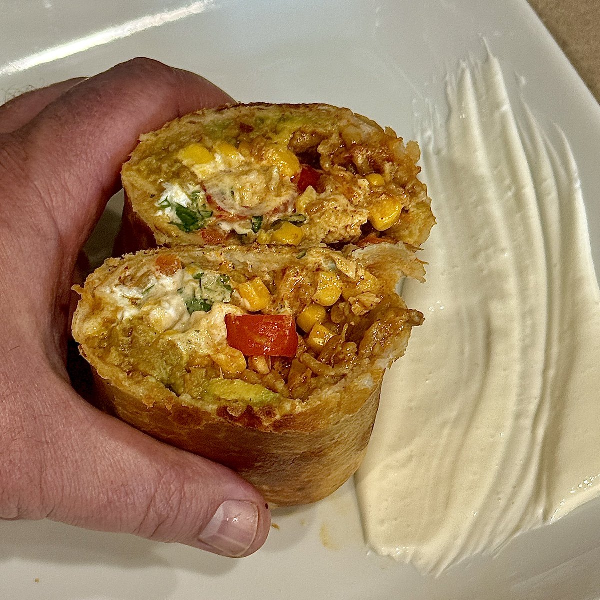 DaddiosRecipes's tweet image. Daddio’s (stay with me here)
“Honey. Garlic. Butter. Chicken…South Western Fried Burrito 🌯!”
(With corn, cilantro, Mexican Crème, Spanish Rice, 3-cheese melted into liquid gold) #LunchBreak