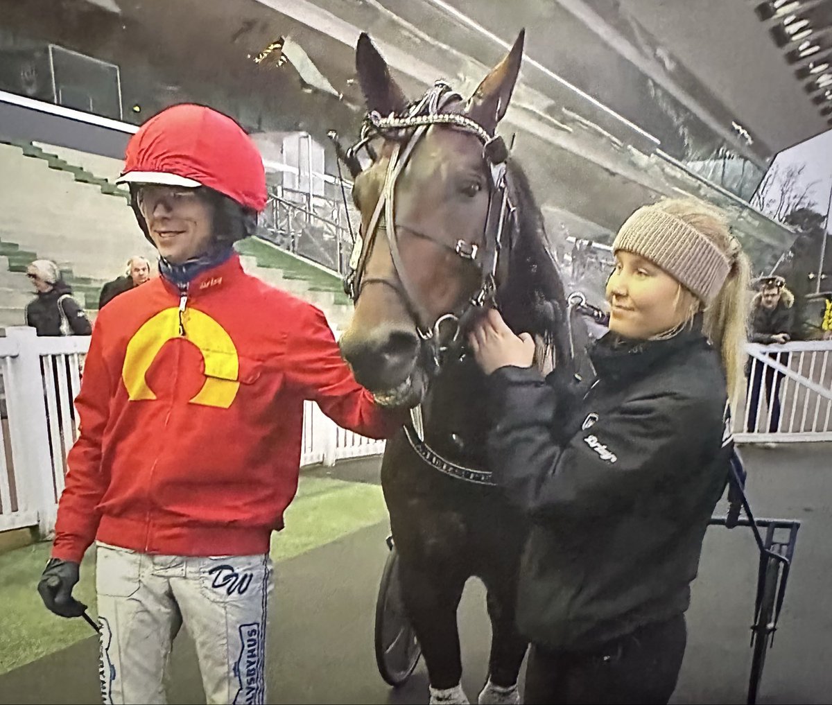 Vincennes 13 december vinnare lopp 6, Kuiper!

Segertid: 10,9a 2100m
Ägare: Stall Courant AB
Skötare: Moa Bylund