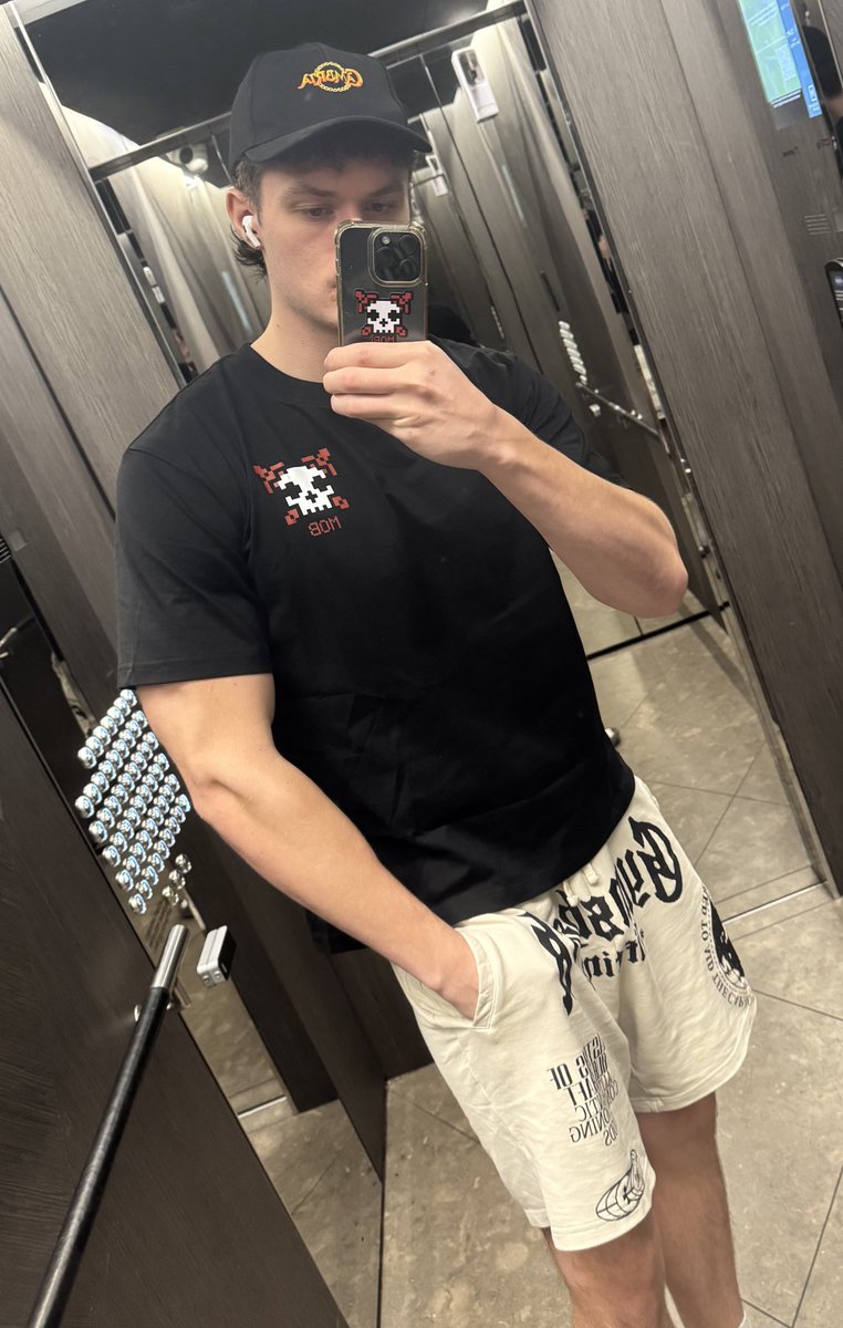 Gmbria 

<a href="/Mob_Guild/">Mob Guild</a> on top 🏆💀