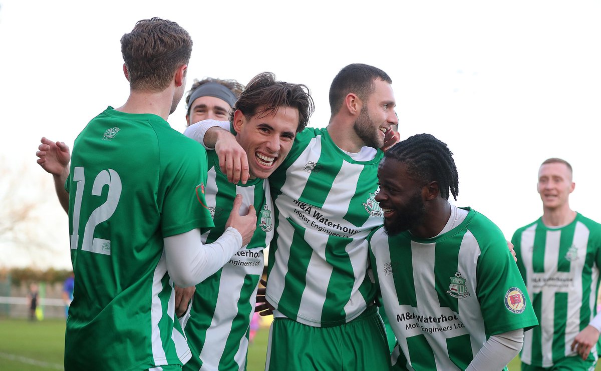 NickyHayesPhotos tweet media