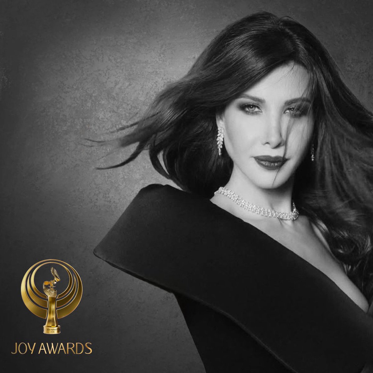 — 

ترشحت ملكة البوب نانسي عجرم عن فئة "الفنانة المفضلة" بمرحلتها النهائية من حفل توزيع الجوائز السنوي #JoyAwards وتُعتبر نانسي الفنان/ـة اللبنانية الأكثر ترشيحًا في الجائزة والأكثر وصولاً للمراحل الأخيرة ❤️🥇

🏆 للتصويت عبر تطبيق Joy Awards