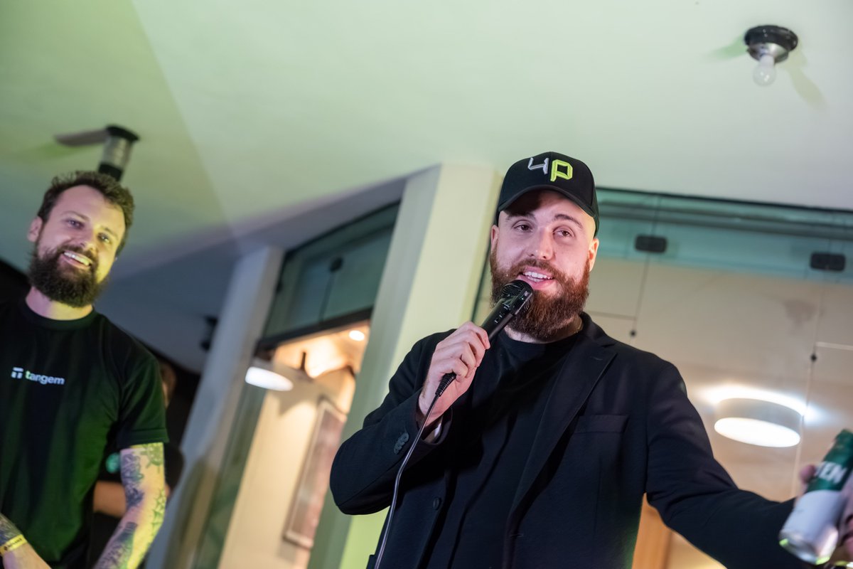 Vega Crypto tweet media