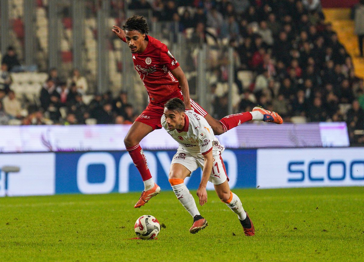 🧿 EVLAT! 🌟

🎯 2 ASİST