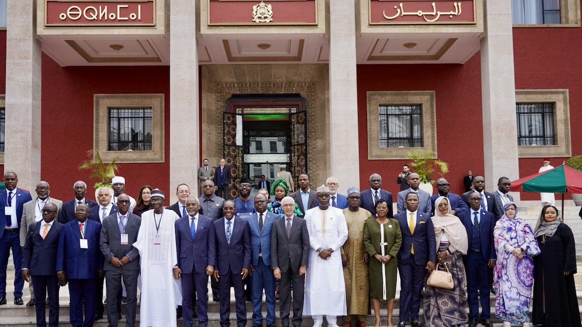 Le Président du Conseil National de Transition du Mali, l’Honorable Malick Diaw, participe, du 12 au 14 décembre 2025 à #Rabat, à la 3ᵉ Conférence des Présidents des Assemblées législatives africaines, où il a salué les relations multiséculaires entre le Maroc et le Mali 🇲🇦🇲🇱