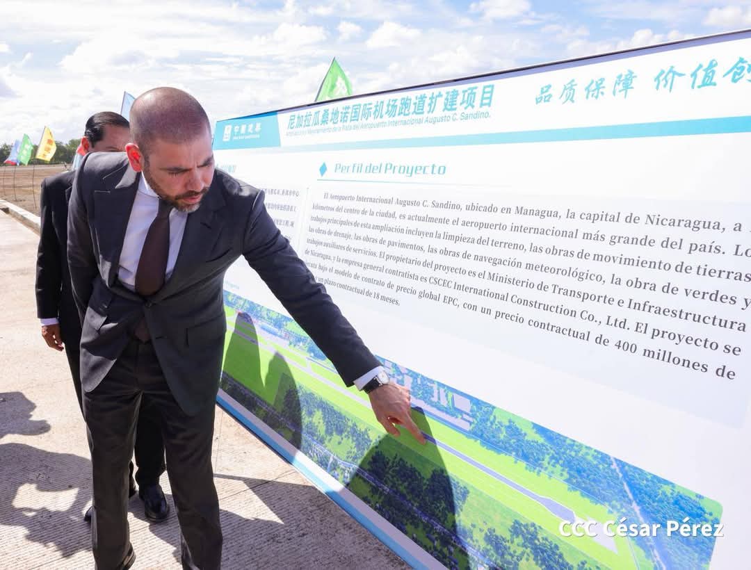 KeniateleSur's tweet photo. #noticias 
#Nicaragua y #China inician ampliación de la pista del Aeropuerto Internacional Augusto C. Sandino categoría 4E, será una pista de más de 3 mil metros, facilitara el incremento del flujo de aviones, turistas, comercio de todas partes del mundo.
@teleSURtv https://t.co/CL5ey16iF5