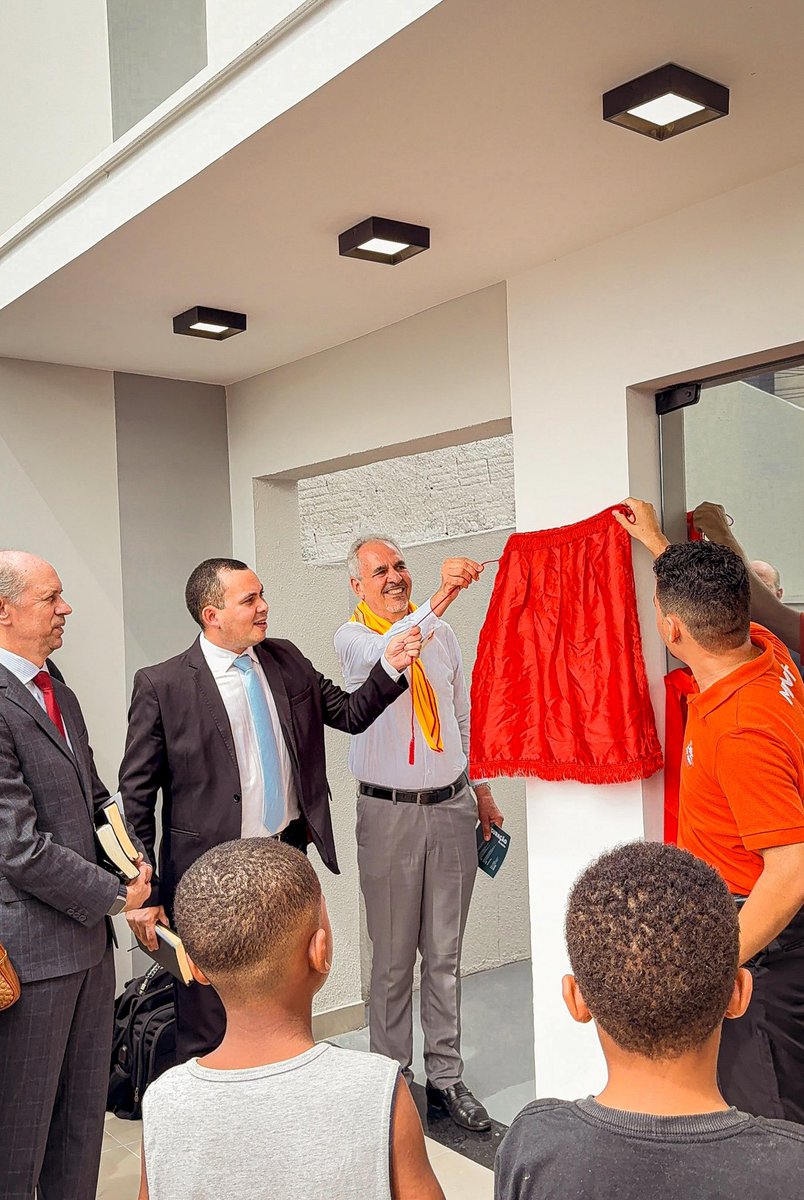 AdventistasARF's tweet photo. Há menos de um ano, lançamos a pedra fundamental. Hoje, Aperibé inaugura sua primeira Igreja Adventista. São vidas e histórias transformadas: mais de 46 batismos em um ano, fruto do trabalho conjunto e do evangelismo dos voluntários do OYiM. https://t.co/01gTGaHkUJ