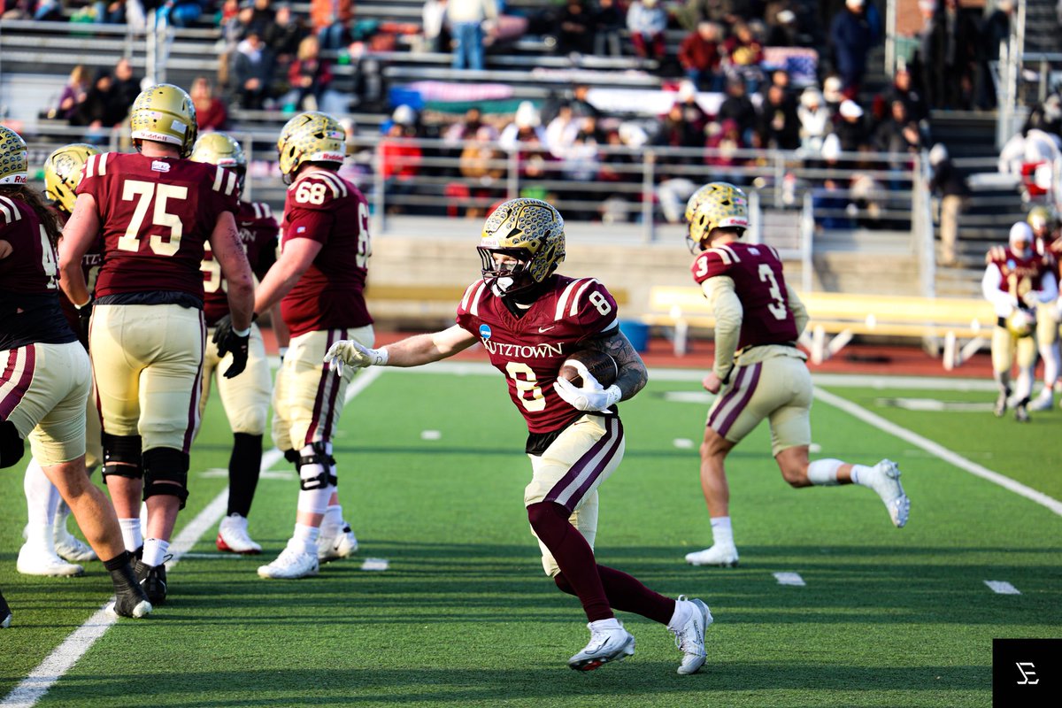 j3gfx's tweet photo. I’m back here at Andre Reed Stadium for the Division 2 National Semifinal where Kutztown is hosting Harding in a matchup for a bid to the National Championship; I’ll be here live with updates on today game. @KUBearsFootball @Harding_FB 

@PaFootballNews https://t.co/RVRbHU4WVp