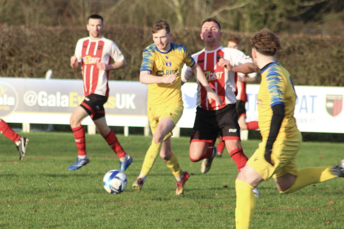 Earlswood Town FC tweet media