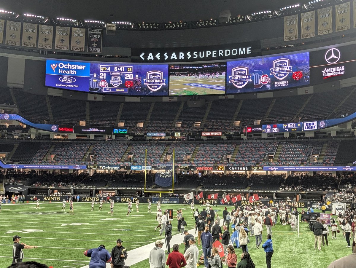 THE LIONS TAKE THE 1ST LEAD OF THE GAME