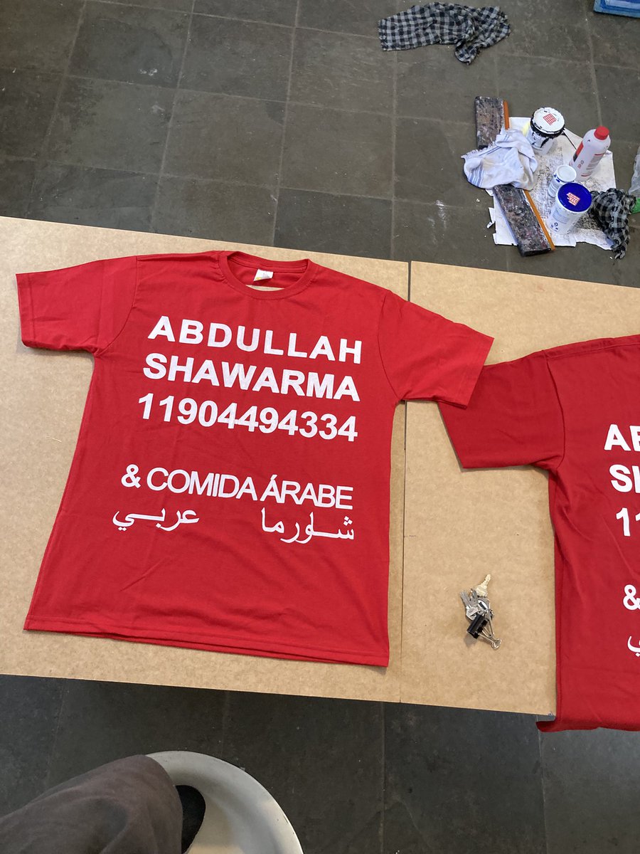 unamourdeplus's tweet image. quando a comida e tao boa que vc quer usar o uniforme