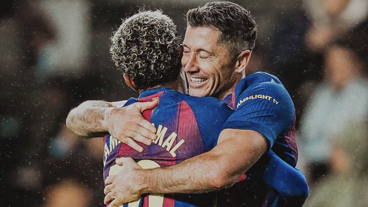 📊| Barcelona is the only team in the major leagues that has 4 players who scored +5 goals: 

- Ferran Torres (11 goals)
- Lewandowski (8 goals)
- Lamine Yamal (6 goals)
- Raphinha (6 goals)