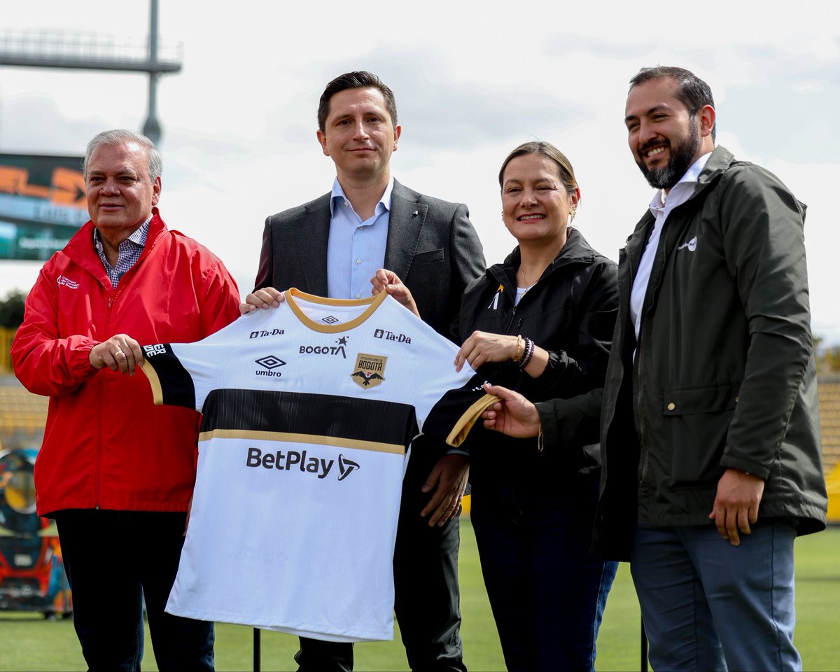 Gracias a Ovidio Claros (Pdte. Cámara de Comercio), Ángela Garzón (Dir. IDT), Daniel García (Dir. IDRD) y Carlos Alberto Suárez (Dir. Invest in Bogotá) por respaldar este proyecto que posiciona a Bogotá en el mapa global del deporte, turismo y cultura.