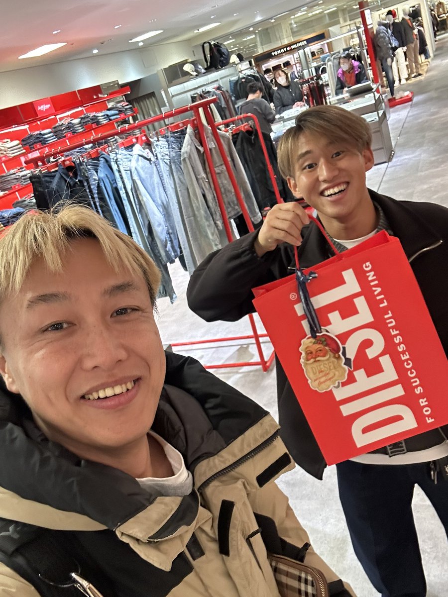 🟣福岡慎平ちゃんにジーンズ👖プレゼント🎁www #京都サンガF.C.