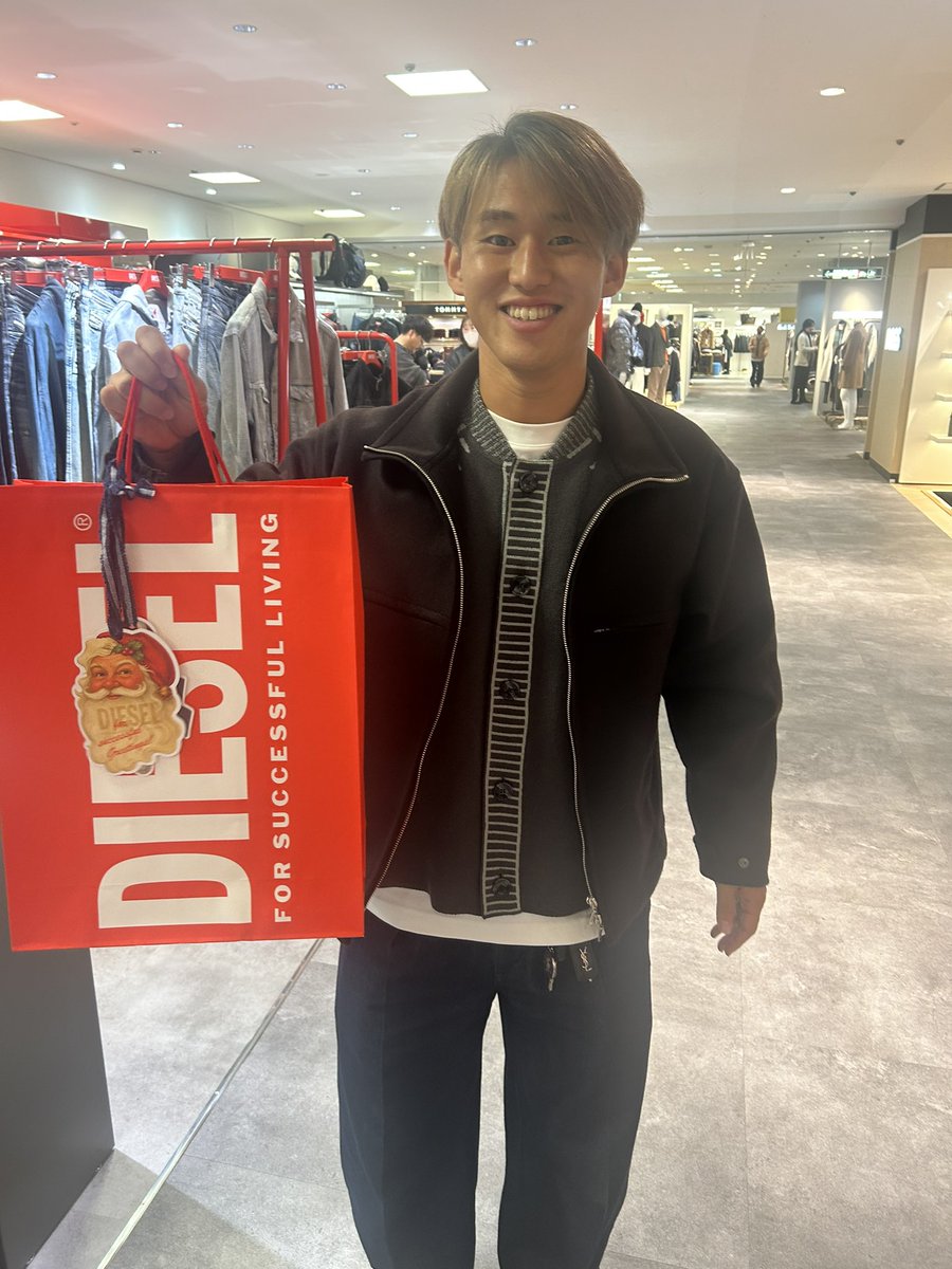 🟣福岡慎平ちゃんにジーンズ👖プレゼント🎁www #京都サンガF.C.