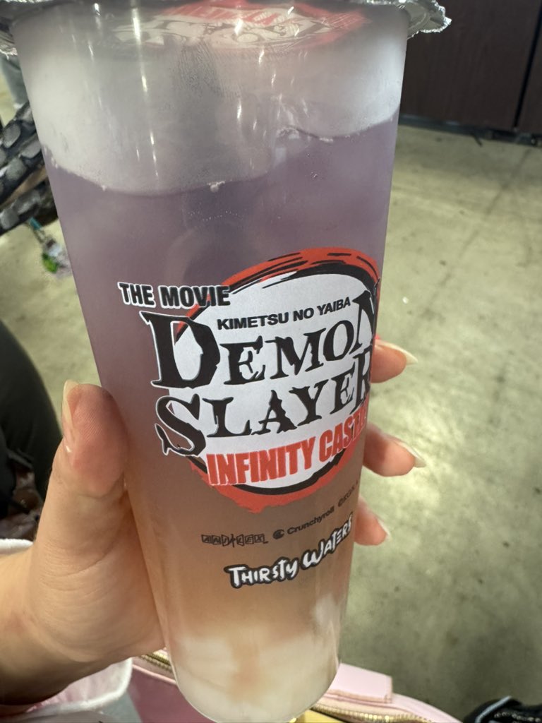 celimineVT's tweet photo. This $11 boba is so DELICIOUS 👹 https://t.co/2chmVCbP49