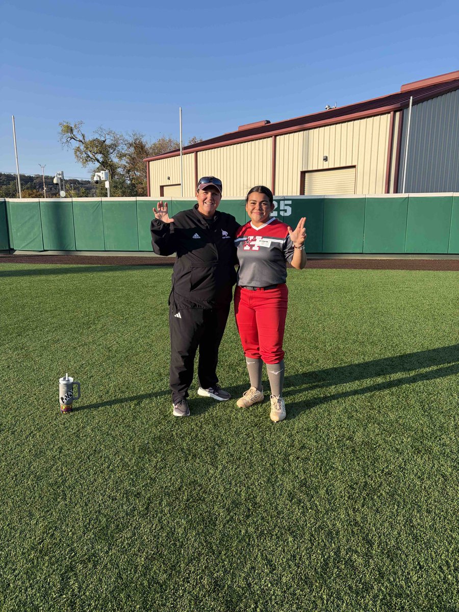 Thank you <a href="/TXStateSoftball/">Texas State Softball</a> for an amazing camp! Super thankful for this opportunity!! <a href="/Rw15Woodard/">Ricci Woodard</a>