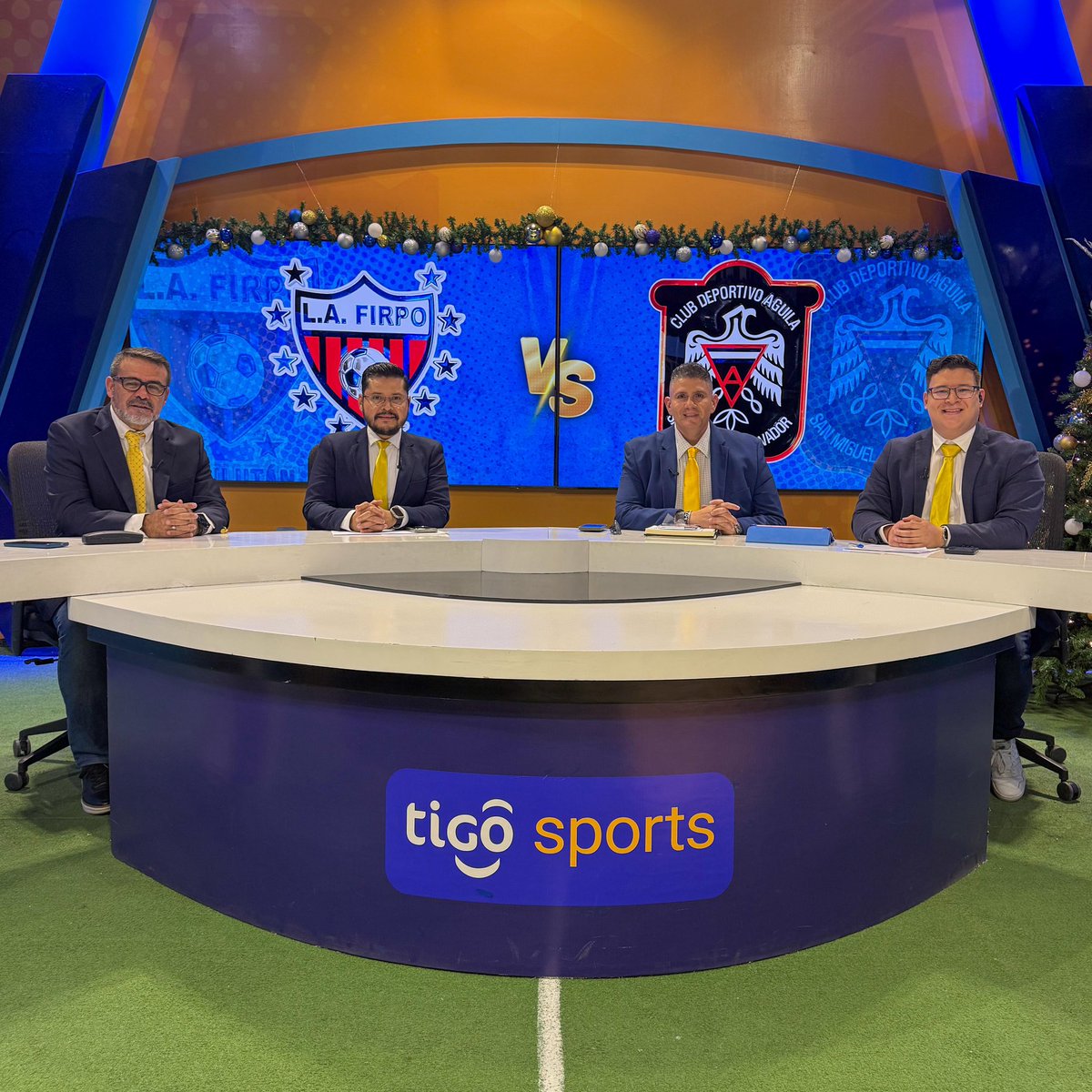Estamos en VIVO a través de <a href="/TigoSports_SV/">Tigo Sports</a> 📺 con la SEMIFINAL de vuelta entre <a href="/cdlafirpo_sv/">Club Deportivo Luis Ángel Firpo</a> 🐂 vs <a href="/cdaguilaoficial/">C.D. ÁGUILA</a> 🦅 

Junto a <a href="/elfutbolcortez/">Mauricio Cortez</a> <a href="/danyfigueroatv/">Daniel Figueroa</a> <a href="/ejpedrozo/">emiliano pedrozo</a> y en cancha <a href="/odircinho/">Odir Arriola ⚽</a> <a href="/Aleexortiz__/">Alex Ortiz</a> 🏟️
