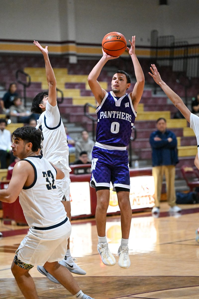 C.E. Vail Tournament: Harlingen defeated CC Miller 92-88 in the 3rd place game. Weslaco defeated Edinburg North 54-43 in the championship game 🏆