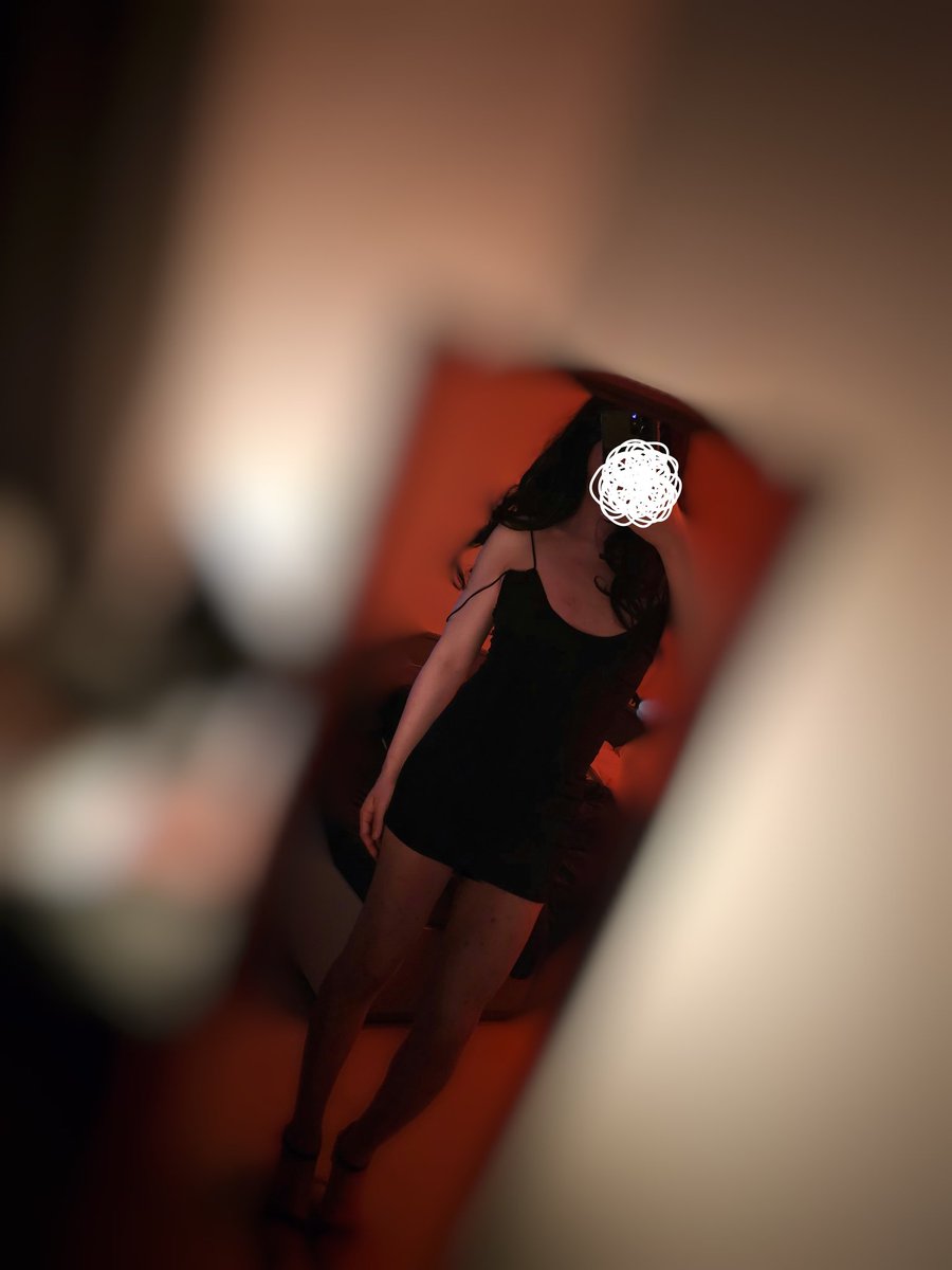 Jennyceedee00's tweet photo. 앞에는 우아한데 뒤는 ㅎ 👀 https://t.co/pfZDIV9V7m