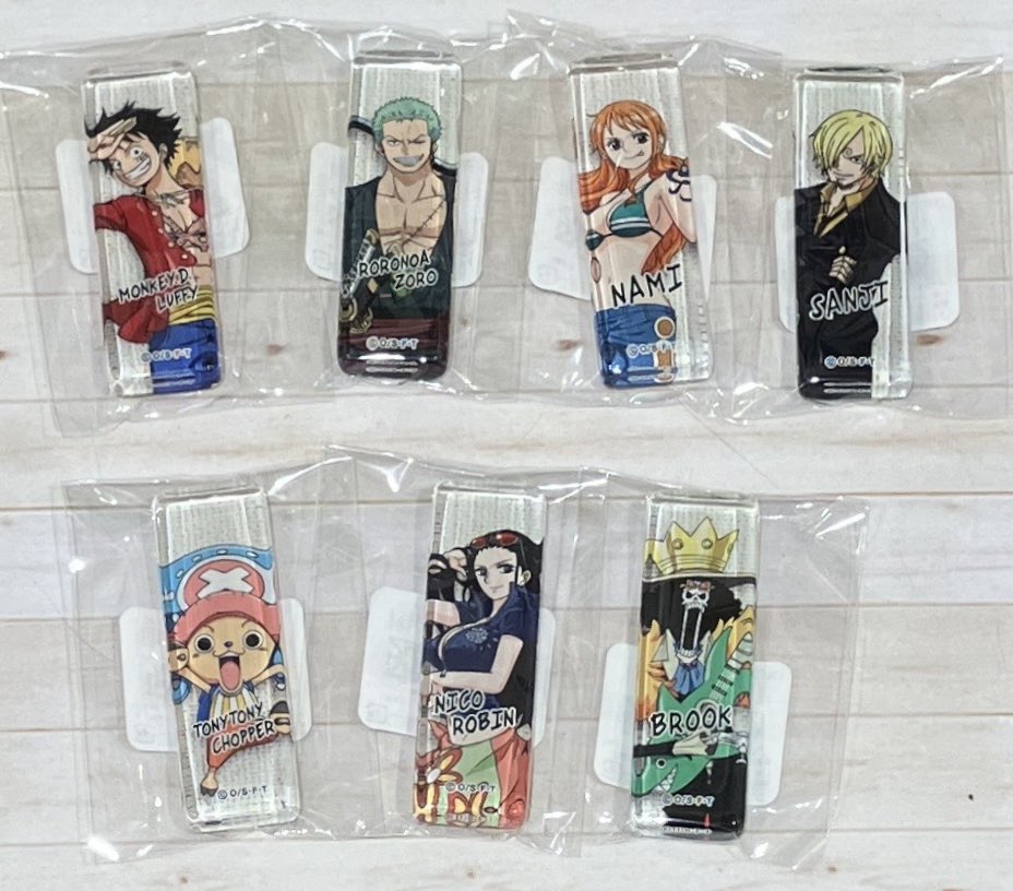 再入荷】 ガラス角箸置き ルフィ / ゾロ / ナミ / サンジ / チョッパー