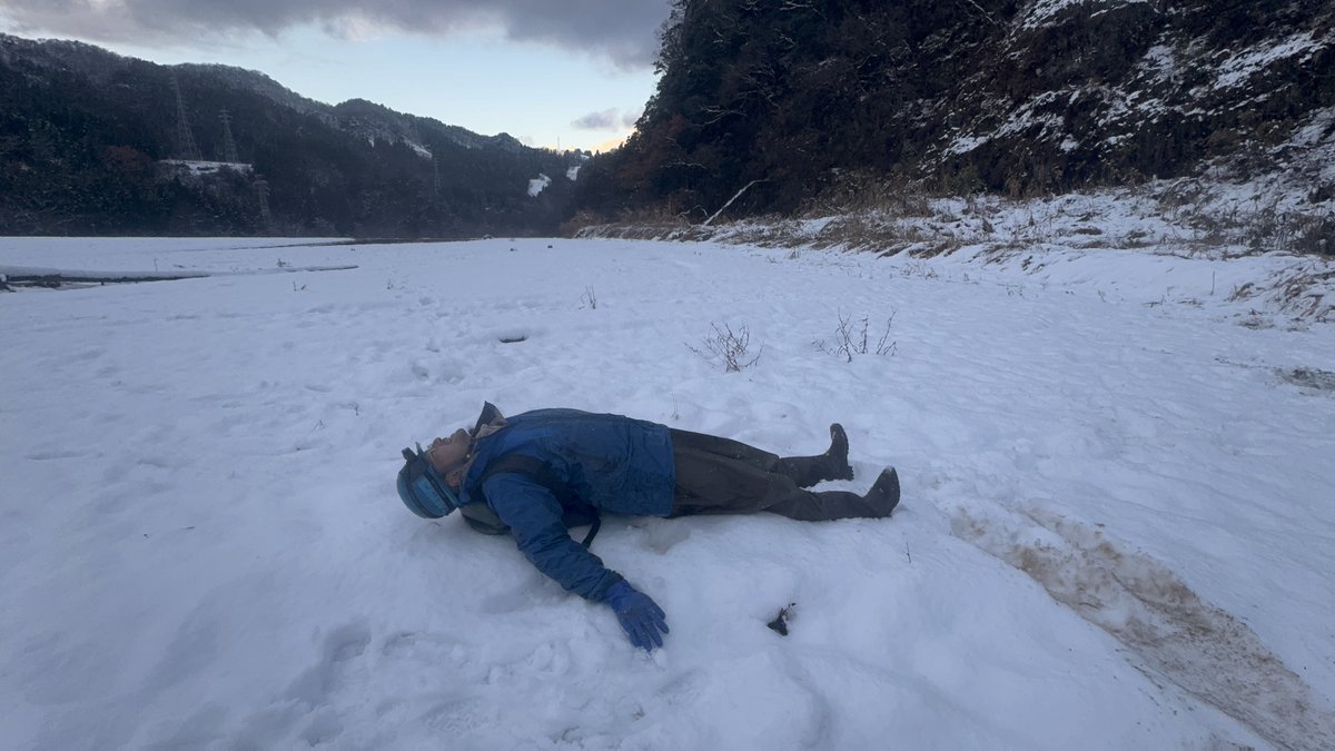 UozuBFM's tweet photo. 富山東部(魚津・上市)の鉱山調査、熱意ある研究者と大集合!🔥 学芸員マサキンマンは夢中になりすぎて時間オーバー💦 雪で汚れた服を洗う姿に爆笑🤣 多方面の専門家と新川の鉱山研究を進められることに感謝!🙏
#富山 #ToyamaJapan #鉱山 #MineExplorer #フィールドワーク #FieldworkLife #学芸員 https://t.co/v32ADOsF6E