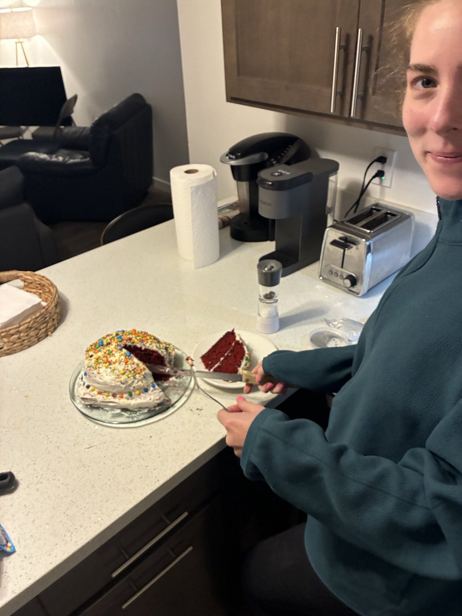 ryanbenson_'s tweet photo. @GordonRamsay circle cake on square cake what you think https://t.co/TqJ4MKlgtq