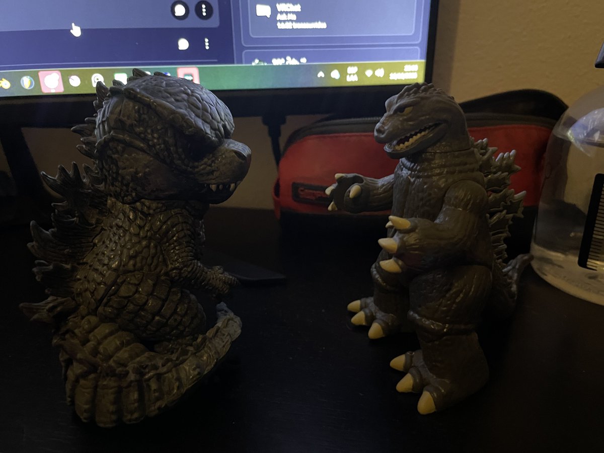 having a small godzilla collection is fun cus hi funko monsterverse godzilla, meet your new brother 2020 SDCC exclusive godzilla 1962
