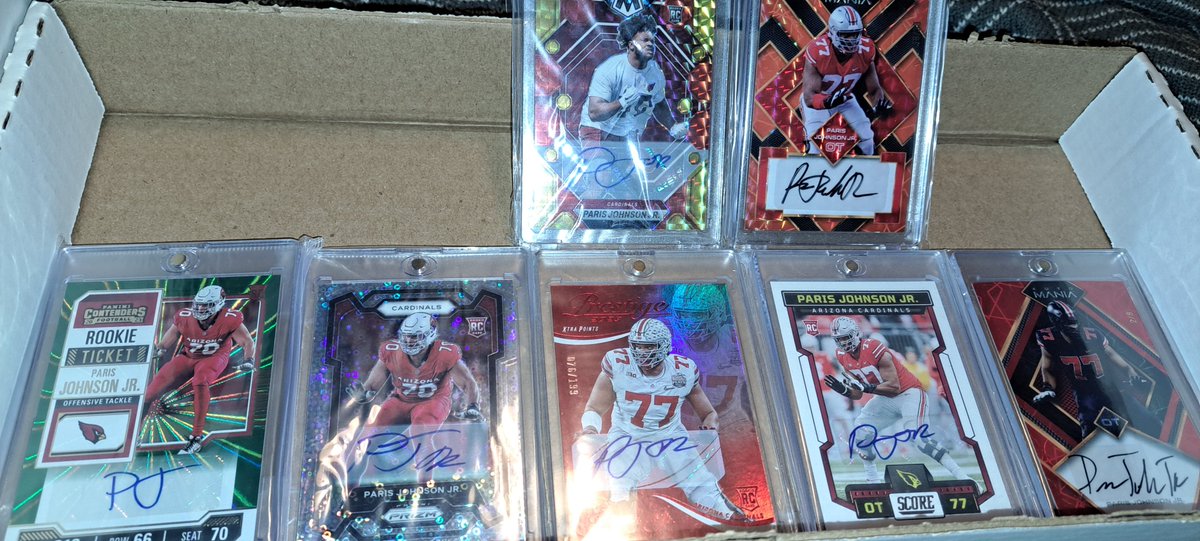Matt57484157's tweet photo. @ParisJohnsonJr Pick me! It would be great addition to the collection. ##GoBuc https://t.co/K3A3cGjMKZ