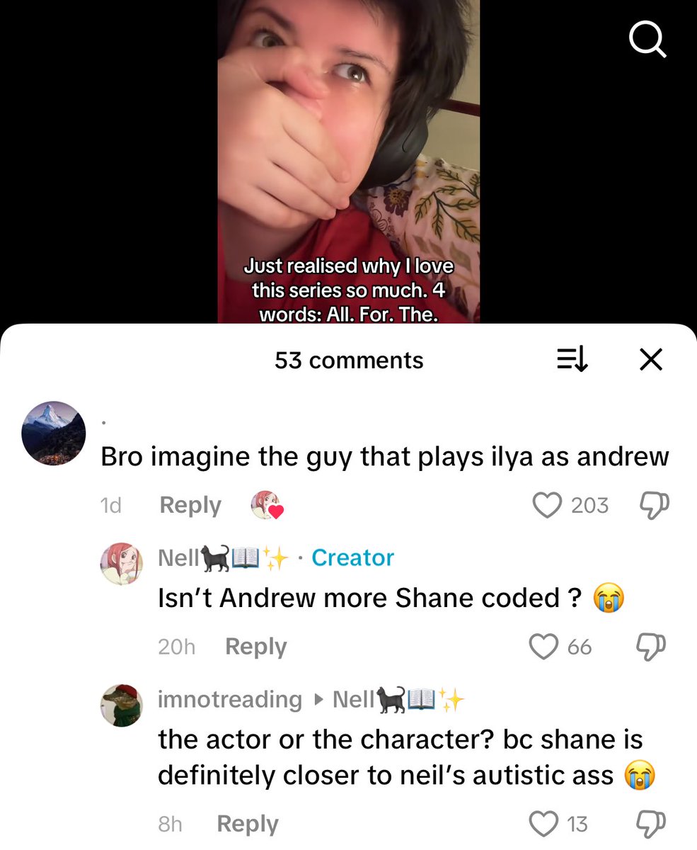 moons ✶ tweet media