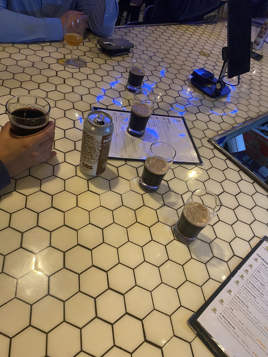 schlubb__'s tweet photo. When the mead place has a new stout you try the new stout https://t.co/xGHKKuXYHv