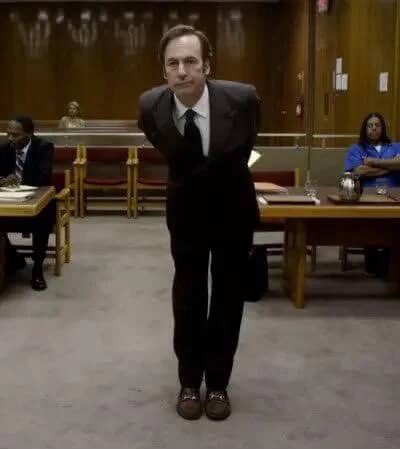 deerlycals's tweet image. saul goodman edtwt account and this is him trying to fake a thigh gap