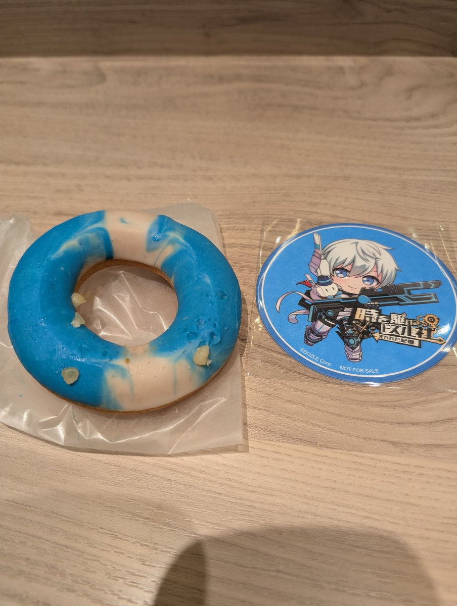kairaii's tweet photo. 2日目！！
おらふくんのフードでおらふくんのコースターきたの熱い！
でもコースター3つしか手に入れてないの��おらふくん被っちゃった〜🥲笑
誰かMEN以外と交換してくれないかなあ…😭笑
#ドズル社5周年フェス 
#ドズル社5周年イベント https://t.co/mrObtOZPGp