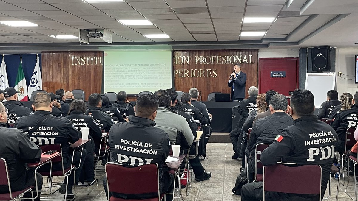 En el #IFPES, casa de estudios de la <a href="/FiscaliaCDMX/">Fiscalía CDMX</a> , se llevó el curso "Mando Policial" para Agentes de la PDI.

El programa fortalece competencias directivas para una investigación eficaz.  Reforzamos el compromiso por servir mejor a las y los habitantes de la capital del país.